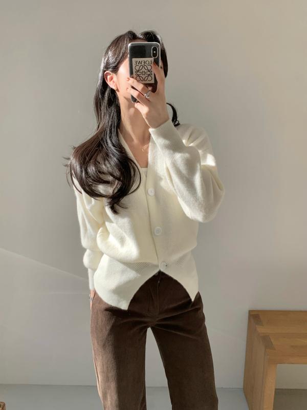 Mẫu áo len được mặc nhiều nhất hiện tại: Hợp mọi dáng người, ai diện cũng thành nàng thơ- Ảnh 5.