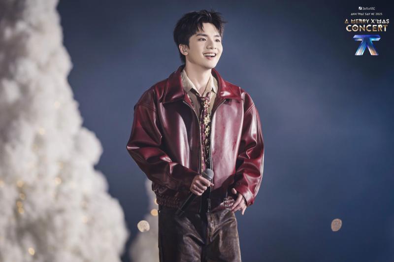 Nam ca sĩ debut 2 lần mới nổi tiếng: Fanmeeting cháy vé, 500 triệu lượt xem, ra 1 album “hốt bạc” cả đời- Ảnh 11.
