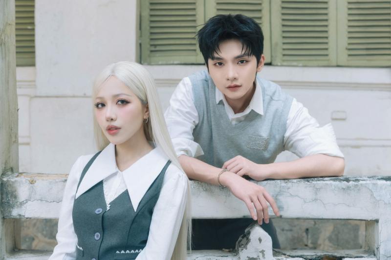 Nam ca sĩ debut 2 lần mới nổi tiếng: Fanmeeting cháy vé, 500 triệu lượt xem, ra 1 album “hốt bạc” cả đời- Ảnh 2.