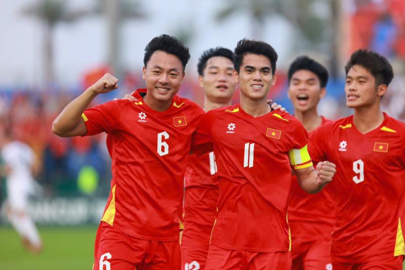 Đội trưởng U23 Việt Nam viral với màn trả lời phỏng vấn như 