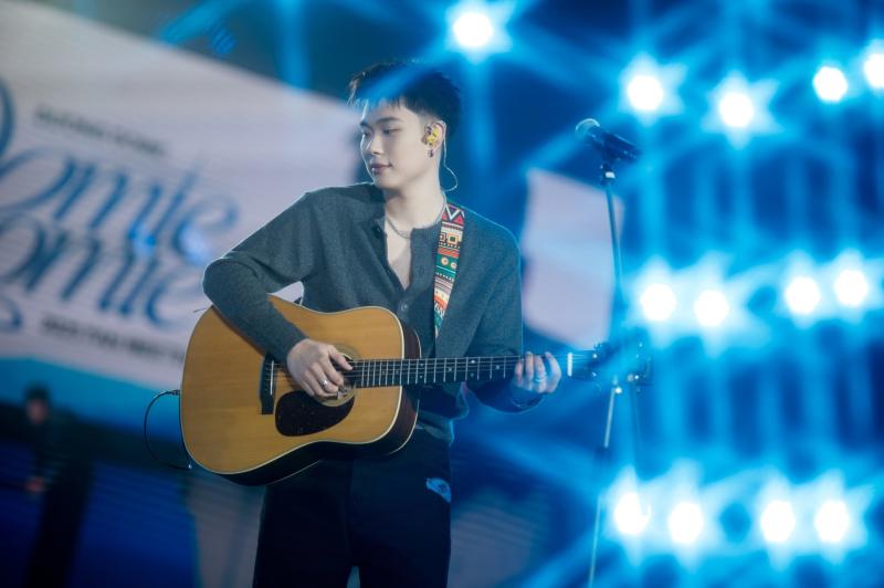 Khung cảnh đáng sợ tại fanmeeting Dương Domic- Ảnh 4.