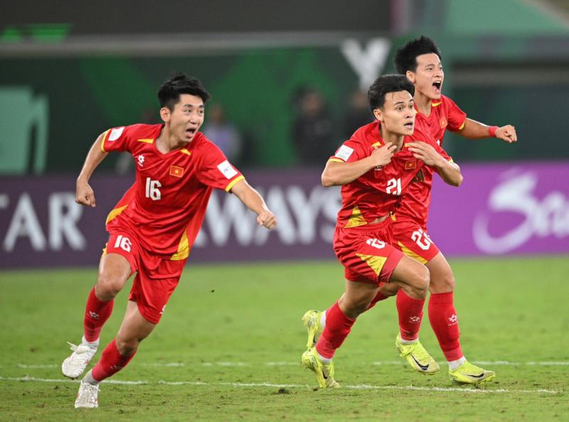 Không phải Đình Bắc, đây là chiến binh bền bỉ nhất U23 Việt Nam, giữa sự cố thẻ đỏ,chấn thương vẫn là 