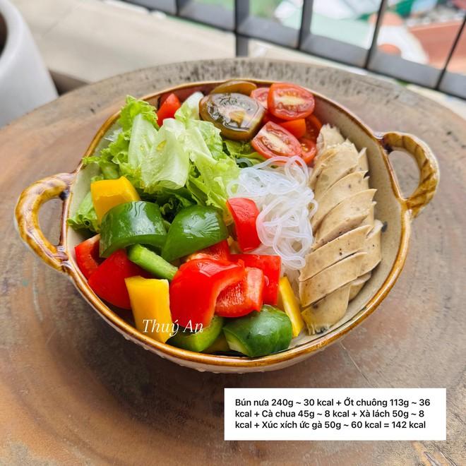 Giảm gần 10kg sau nhiều năm cất áo dài trong tủ, bà mẹ 2 con ở Hà Nội cuối cùng cũng có cái Tết tự tin nhất- Ảnh 4.