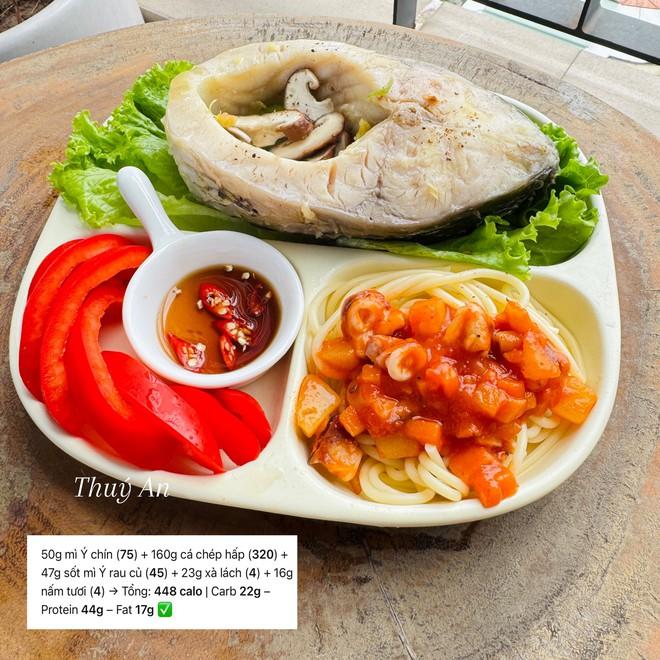 Giảm gần 10kg sau nhiều năm cất áo dài trong tủ, bà mẹ 2 con ở Hà Nội cuối cùng cũng có cái Tết tự tin nhất- Ảnh 9.
