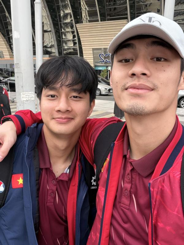 Đối lập: Cùng là thủ môn hotboy U23 Việt Nam, Cao Văn Bình được fan vây kín, Trung Kiên từng hot nay lặng lẽ quá!- Ảnh 5.