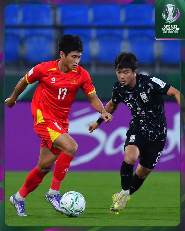 Ảnh nét căng: U23 Việt Nam tự hào nhận tấm huy chương dành cho sự kiên cường đến giây cuối cùng ở U23 châu Á- Ảnh 3.