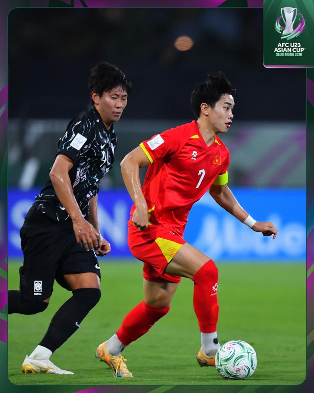 Ảnh nét căng: U23 Việt Nam tự hào nhận tấm huy chương dành cho sự kiên cường đến giây cuối cùng ở U23 châu Á- Ảnh 2.