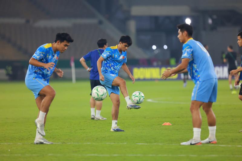 U23 Việt Nam lập kỷ lục với 3 trận toàn thắng, giành vé vào tứ kết U23 châu Á- Ảnh 3.