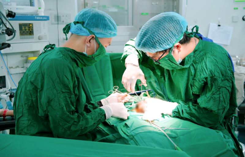 14 tuổi đã phải cắt bỏ một bên tinh hoàn, bác sĩ nhắc bố mẹ đưa con đi khám ngay khi thấy dấu hiệu này vào mùa đông- Ảnh 3. 14 tuổi đã phải cắt bỏ một bên tinh hoàn, bác sĩ nhắc bố mẹ đưa con đi khám ngay khi thấy dấu hiệu này vào mùa đông- Ảnh 3.
