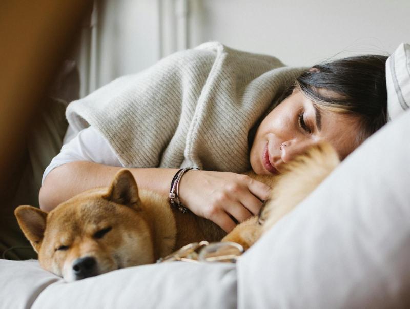 Ngoài mặc đồ giữ ấm tốt, bác sĩ nói có 2 thứ cần đảm bảo để tạo lớp 
