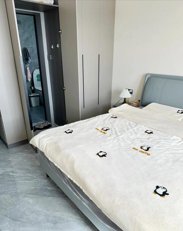 Ông bà dặn: Giường kê sát hai bức tường thì nhà dễ ốm đau - tránh ngay 2 bức tường đại kỵ này- Ảnh 2.