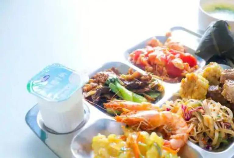 Nam shipper 39 tuổi bị tổn thương gan, bác sĩ khuyên: 3 kiểu ăn trưa nên bỏ ngay- Ảnh 5.