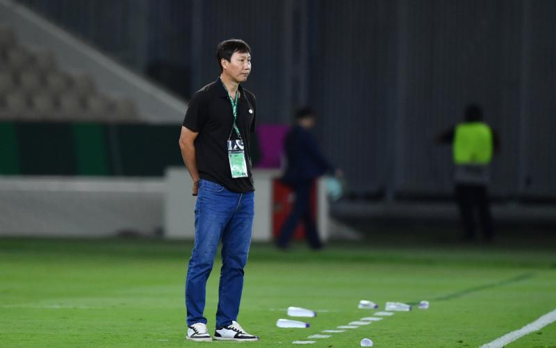 Phỏng vấn HLV Kim Sang-sik sau trận thua của U23 Việt Nam: "Đây chưa phải kết thúc, chúng tôi sẽ nhanh chóng xốc lại tinh thần"- Ảnh 1.