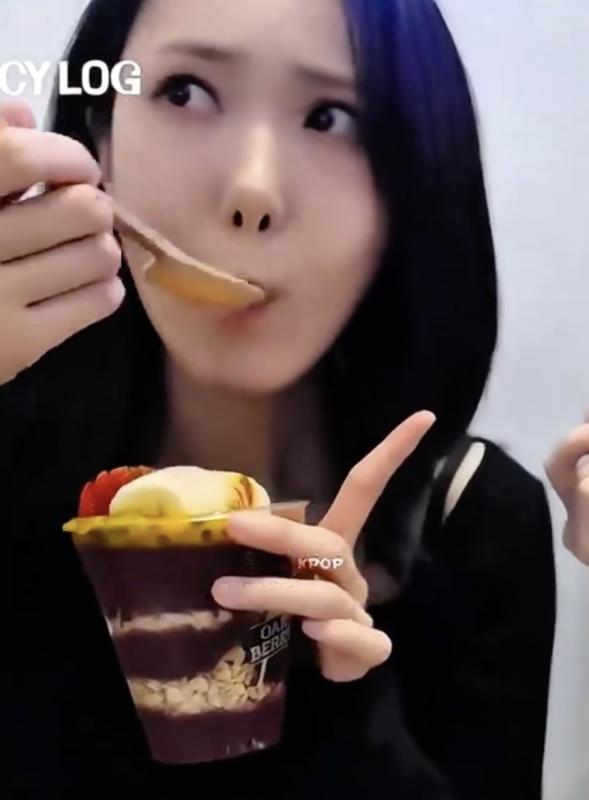 Món ăn chơi màu tím càng ăn càng gầy, từ Cortis đến loạt idol Hàn đang mê mẩn- Ảnh 4.