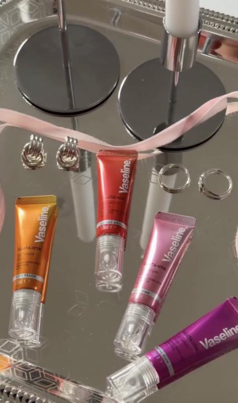 Brand 156 tuổi trình làng son dưỡng màu kiêm serum: Thành phần tuyệt hảo, khiến môi bạn tươi như quả mọng- Ảnh 3.