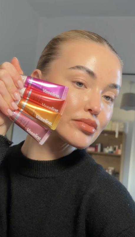 Brand 156 tuổi trình làng son dưỡng màu kiêm serum: Thành phần tuyệt hảo, khiến môi bạn tươi như quả mọng- Ảnh 13.