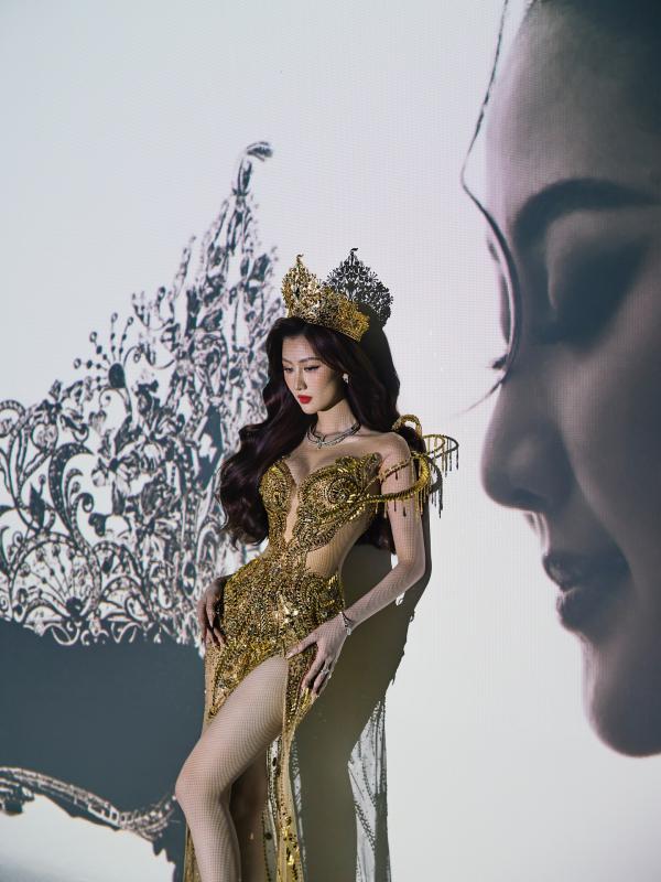 Quế Anh chơi lớn đầu năm, đổi giao diện sexy nhất trước giờ- Ảnh 9.