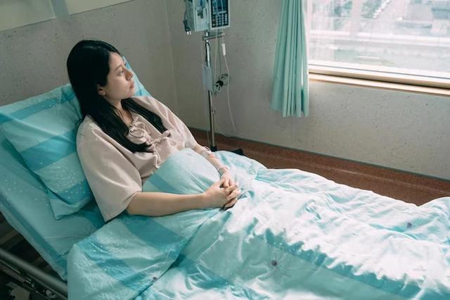 Cô gái 28 tuổi phải cắt bỏ dạ dày vì ung thư, bác sĩ cảnh báo: Có 4 nhóm người rủi ro cực cao, người trẻ càng cần cảnh giác- Ảnh 1.