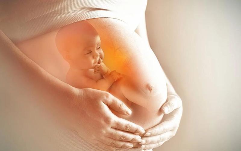 Người phụ nữ mang thai suốt 8 năm thất bại 8 lần! 