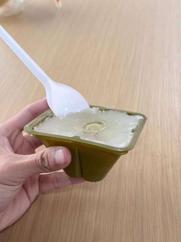 Bánh giò hộp nhựa gây sốt thị trường: Ngon - tiện - nhưng nỗi lo vi nhựa khiến người tiêu dùng dè chừng- Ảnh 1.