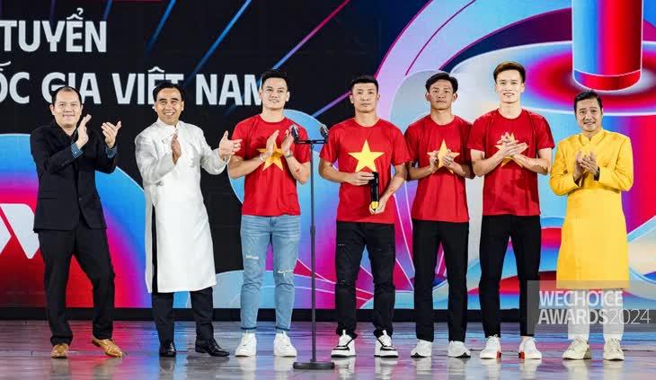 Những khoảnh khắc lịch sử Vbiz không bao giờ có thể lặp lại chỉ có tại WeChoice Awards- Ảnh 9.