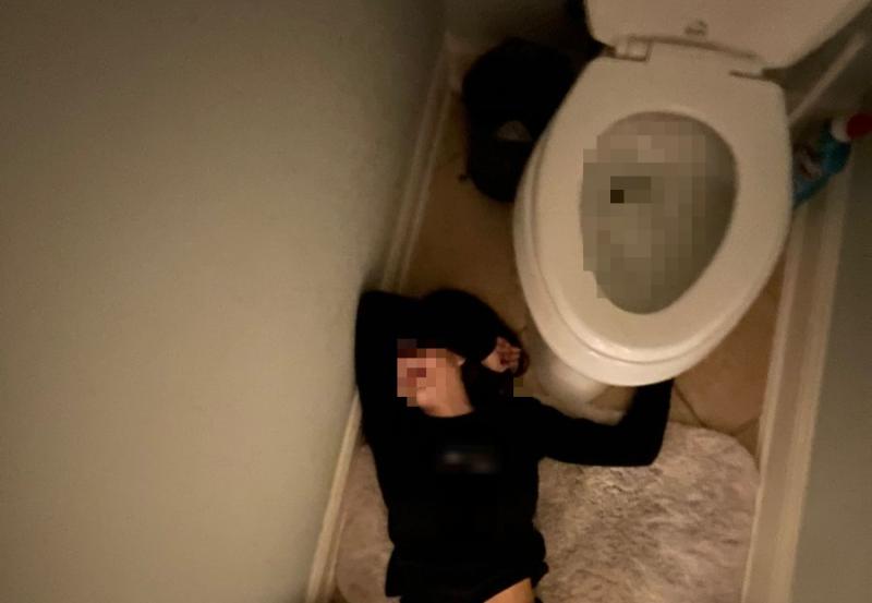 Nữ thư ký ngất xỉu khi đi vệ sinh, tưởng đột quỵ hóa ra suýt chết vì 