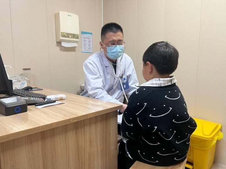 KỲ LẠ bé 8 tuổi phát hiện ung thư phổi khi khám định kỳ, NHƯNG bác sĩ nói: "Không đáng lo!"- Ảnh 1.