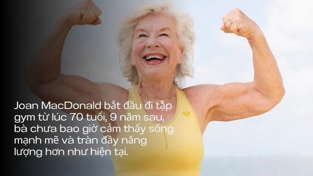 70 tuổi mới bước vào phòng gym, 9 năm sau người phụ nữ này khiến cả thế giới phải nhìn lại khái niệm “già đi”- Ảnh 1.
