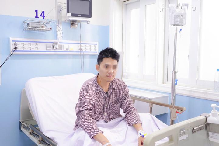 Cứu sống người đàn ông ngừng tim khi đang chơi cầu lông- Ảnh 1.