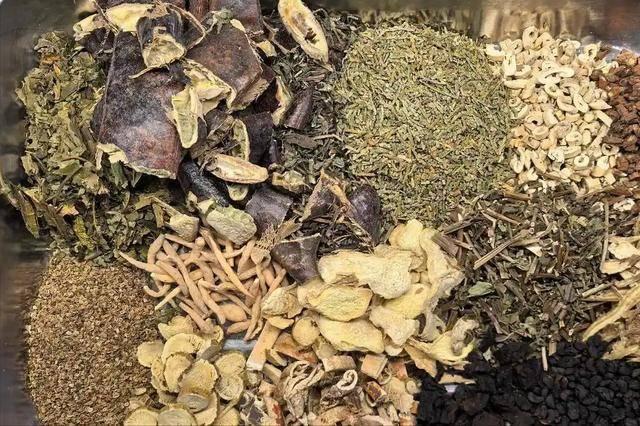 Ngày càng có nhiều người chết vì khối u ác tính? Bác sĩ khuyên: Tốt hơn hết là nên ngồi yên thay vì làm 4 việc này- Ảnh 5.
