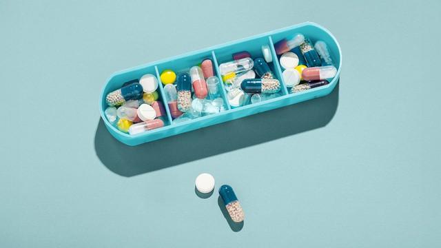 Cùng là "thần dược" cho nhan sắc nhưng uống Vitamin A và Vitamin E cùng lúc được không? Chuyên gia cảnh báo 3 lưu ý "sống còn"- Ảnh 3.