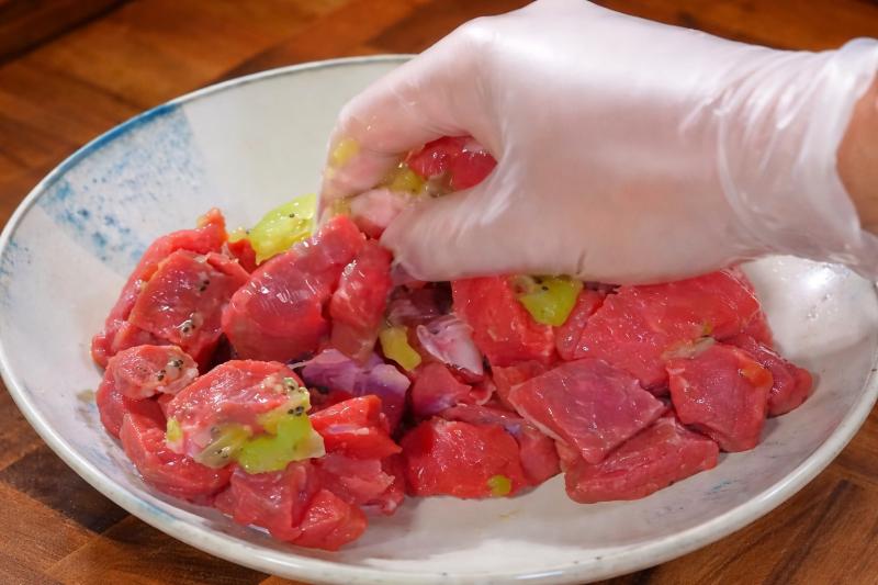 Thêm 1 loại quả vào ướp, thịt bò nấu xong mềm mọng, thơm ngon, bổ sung sắt cực tốt- Ảnh 3.
