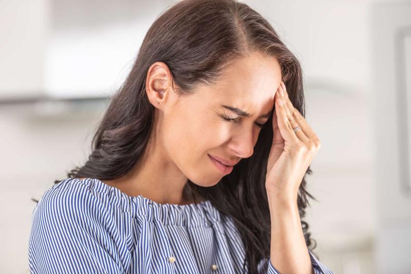 Bị đột quỵ và liệt nửa người vĩnh viễn, người phụ nữ hối hận vì đã bỏ qua 1 dấu hiệu kéo dài trong 3 ngày- Ảnh 1.