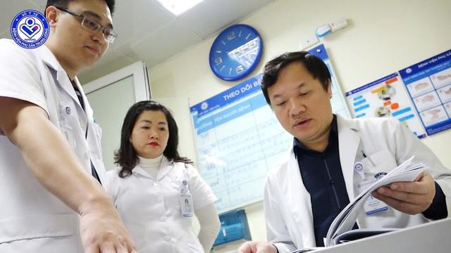 Cuộc gọi trong đêm từ vùng biên giới và hạnh trình giành giật sự sống cho sản phụ gặp biến chứng, đe dọa tính mạng cả 2 mẹ con- Ảnh 4.