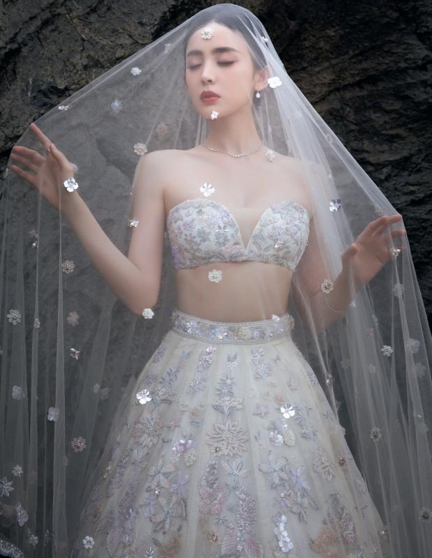 Tuổi băm của Cổ Lực Na Trát khiến vạn cô gái 18 cũng ước ao: Bí quyết trẻ đẹp bền vững theo thời gian đã được tiết lộ- Ảnh 5.