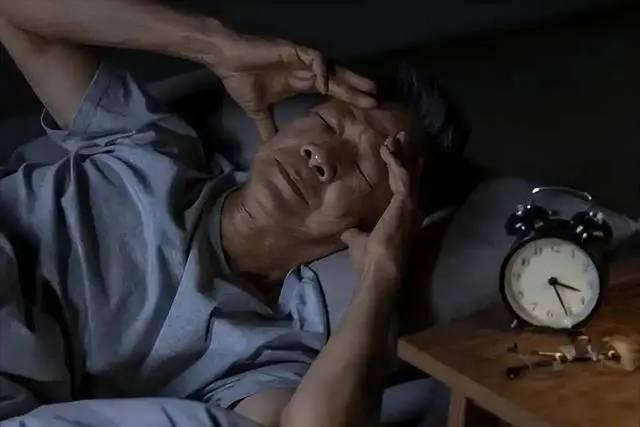 Rượu bia chỉ xếp thứ 5: Đây mới là "thủ phạm" đầu bảng bào mòn sức khỏe đàn ông nhanh nhất- Ảnh 3.