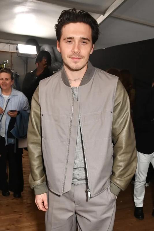 5 câu hỏi lớn sau bài tố cáo gây sốc của Brooklyn Beckham: Ai là kẻ nói dối?- Ảnh 1.