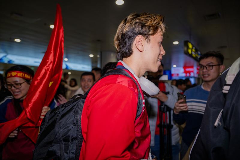 Chào đón những "chiến binh" U23 Việt Nam kiên cường mang huy chương đồng U23 châu Á về nước- Ảnh 1.