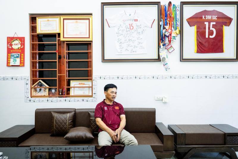 Mẹ Đình Bắc không dám xem con trai thi đấu bán kết U23 châu Á, lý do phía sau khiến ai cũng rưng rưng- Ảnh 1.