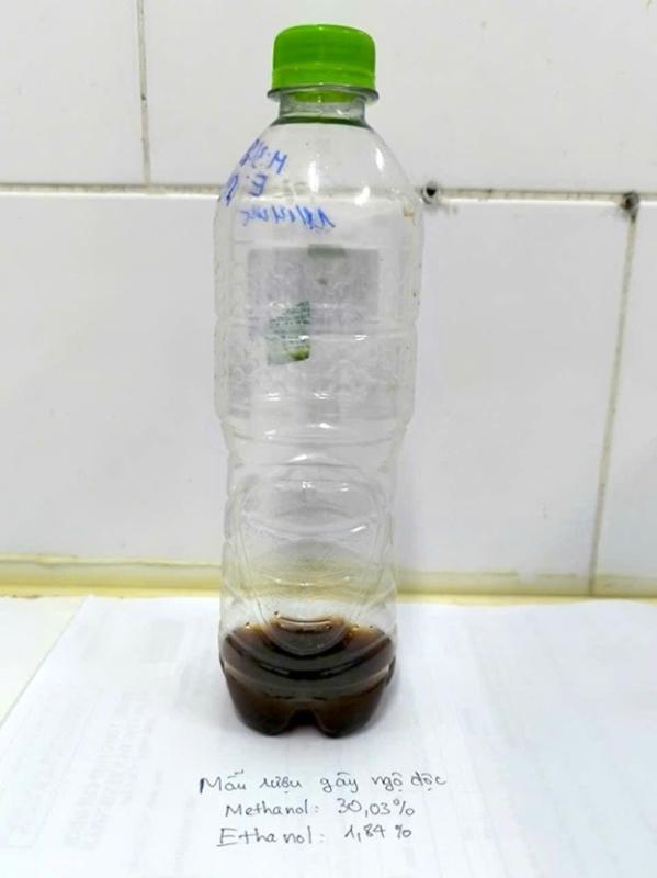 Cuối năm nhậu nhẹt dồn dập, bác sĩ lên tiếng cảnh báo nguy cơ ngộ độc rượu- Ảnh 1.