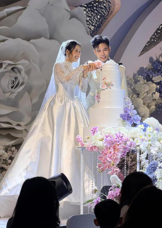 Nhanh nhất Vbiz: Nam rapper sáng công khai bạn gái, trưa tổ chức tiệc cưới- Ảnh 1. Nhanh nhất Vbiz: Nam rapper sáng công khai bạn gái, trưa tổ chức tiệc cưới- Ảnh 1.