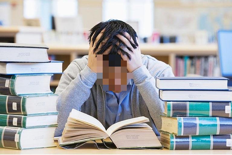 Nam sinh 18 tuổi khóc nấc nhận tin nhiễm lậu sau chuyến du lịch đầu năm: "Em tưởng quan hệ bằng miệng thì an toàn…"- Ảnh 2.