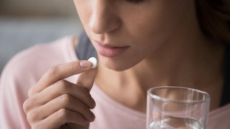 Người dùng vitamin D được cảnh báo "dừng ngay": Uống càng nhiều càng tốt có thể là một sai lầm nguy hiểm- Ảnh 4.