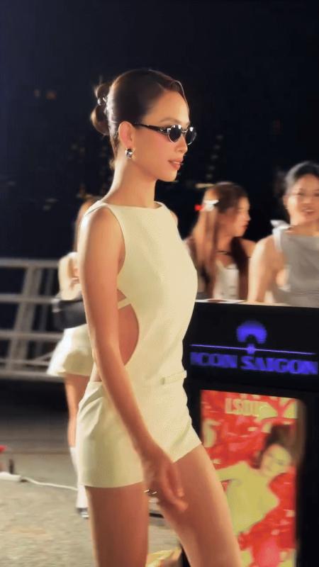 Ái Phương hở bạo dự event nhưng qua cam thường trông bất ổn- Ảnh 1.