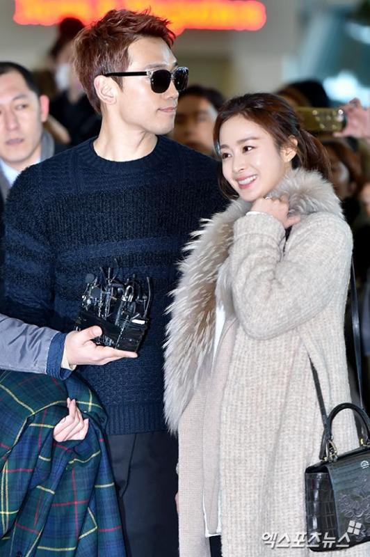 10 giây gây sốt của vợ chồng Kim Tae Hee - Bi Rain tại đám tang- Ảnh 5.