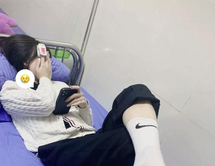 8 người một nhà cùng mắc ung thư tuyến giáp, bác sĩ nhắc nhở: Thấy 5 thay đổi này, e rằng "tế bào ung thư" đã lớn- Ảnh 1.