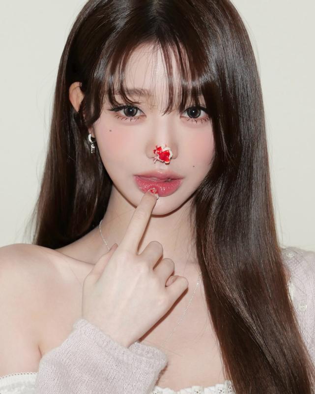 Đoạn video luộm thuộm của công chúa Kpop bị đào lại, tất cả vì combo dép lê và tất trắng?- Ảnh 14.