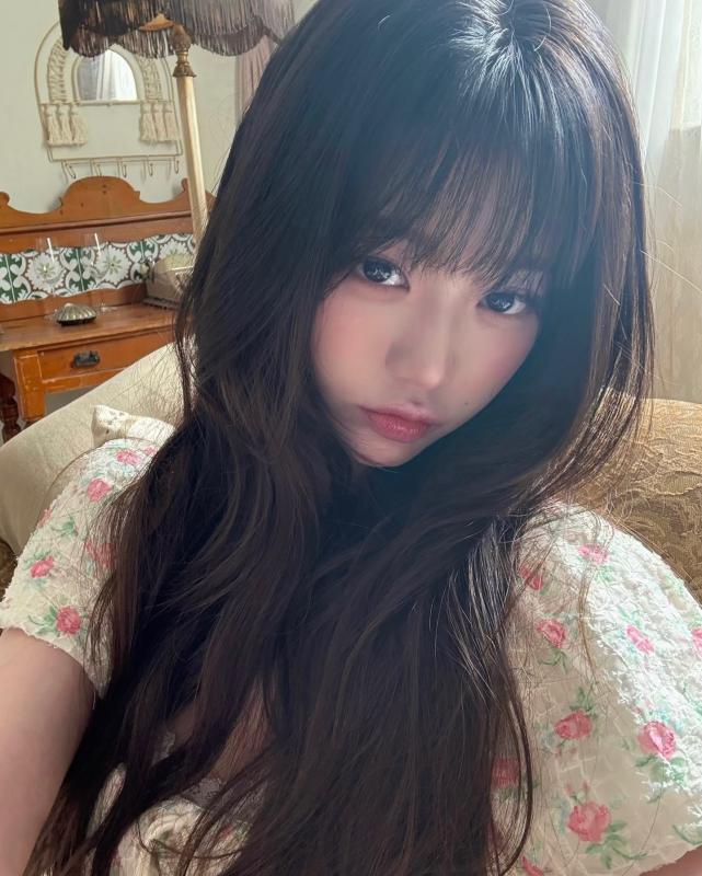 Đoạn video luộm thuộm của công chúa Kpop bị đào lại, tất cả vì combo dép lê và tất trắng?- Ảnh 16.
