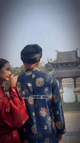 MC Huyền Trang Mù Tạt và tuyển thủ Việt Nam bận rộn chuẩn bị cho đám cưới, loạt khoảnh khắc tình tứ gây sốt MXH- Ảnh 3.