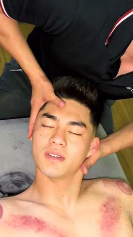 Thủ môn hotboy U23 Việt Nam Trần Trung Kiên được gợi ý đi thi Nam vương, lúc đau đớn visual vẫn điển trai tuyệt đối!- Ảnh 1.